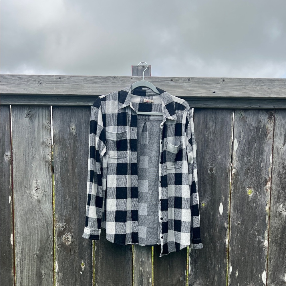 Faherty Black & White Buffalo Plaid Button-Down Shirt